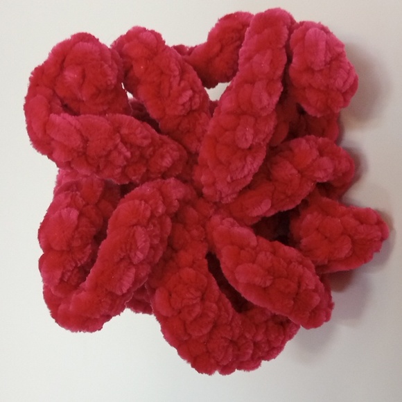 Octopus Plushie 🐙 - Picture 2 of 2